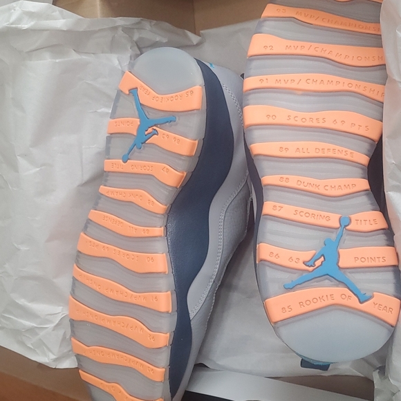 Deadstock Jordan 10 bobcats - Picture 10 of 17